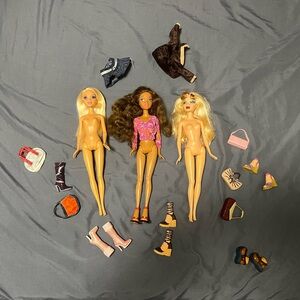 My Scene Doll Trio with some accessories